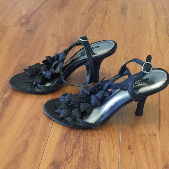 High heeled sandals - Picture 2 of 2